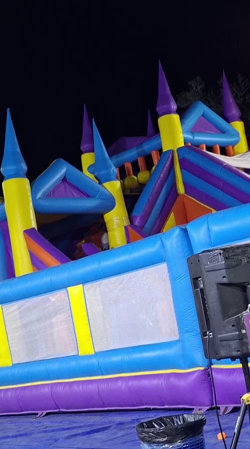 Juegos infantiles del Parque Santa Rosa — foto