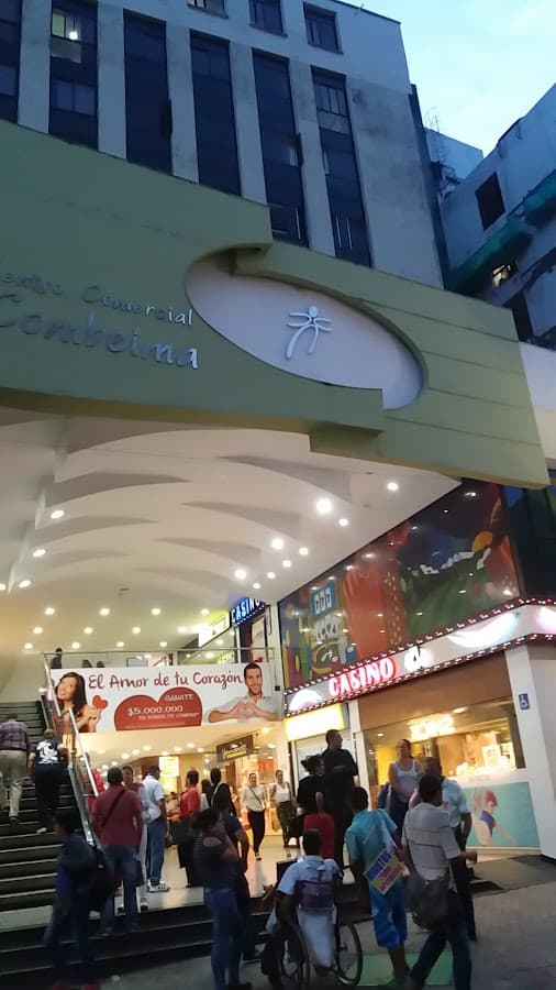 Centro Comercial Combeima — foto