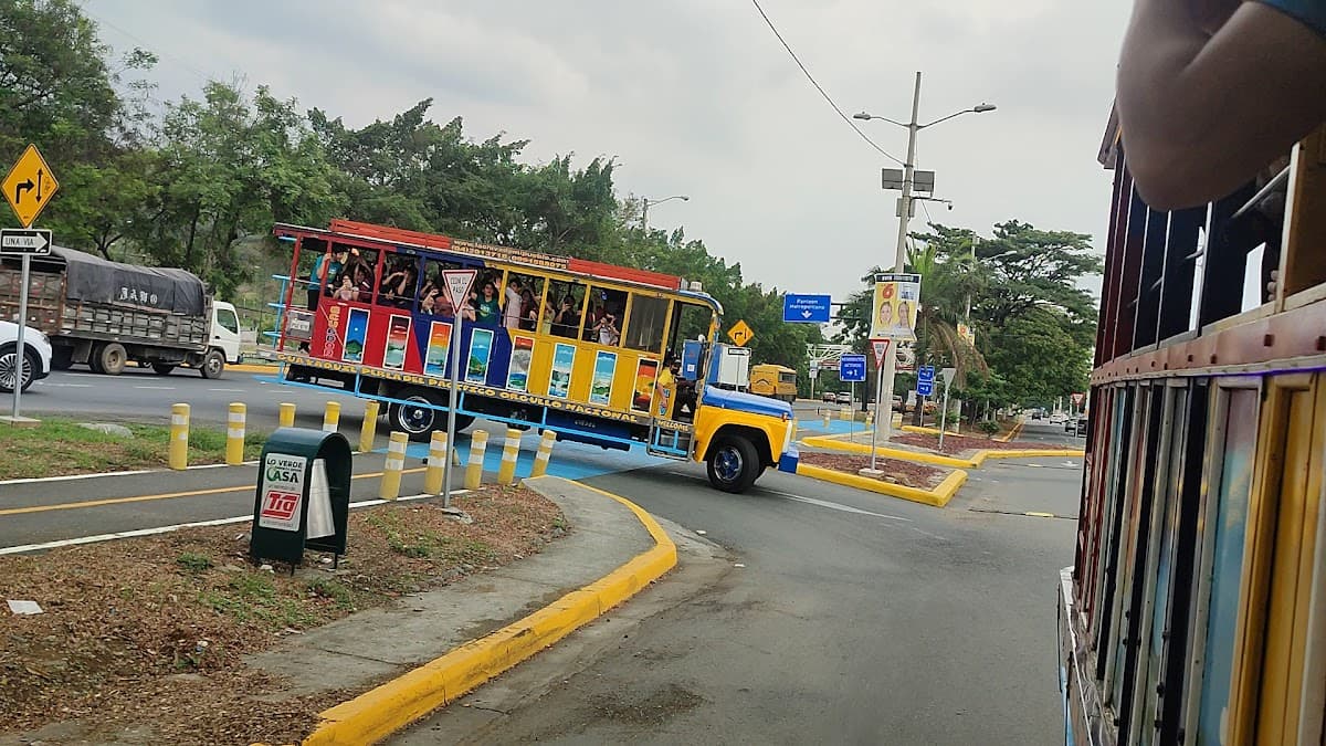 La Chiva de mi Pueblo - Guayaquil — foto