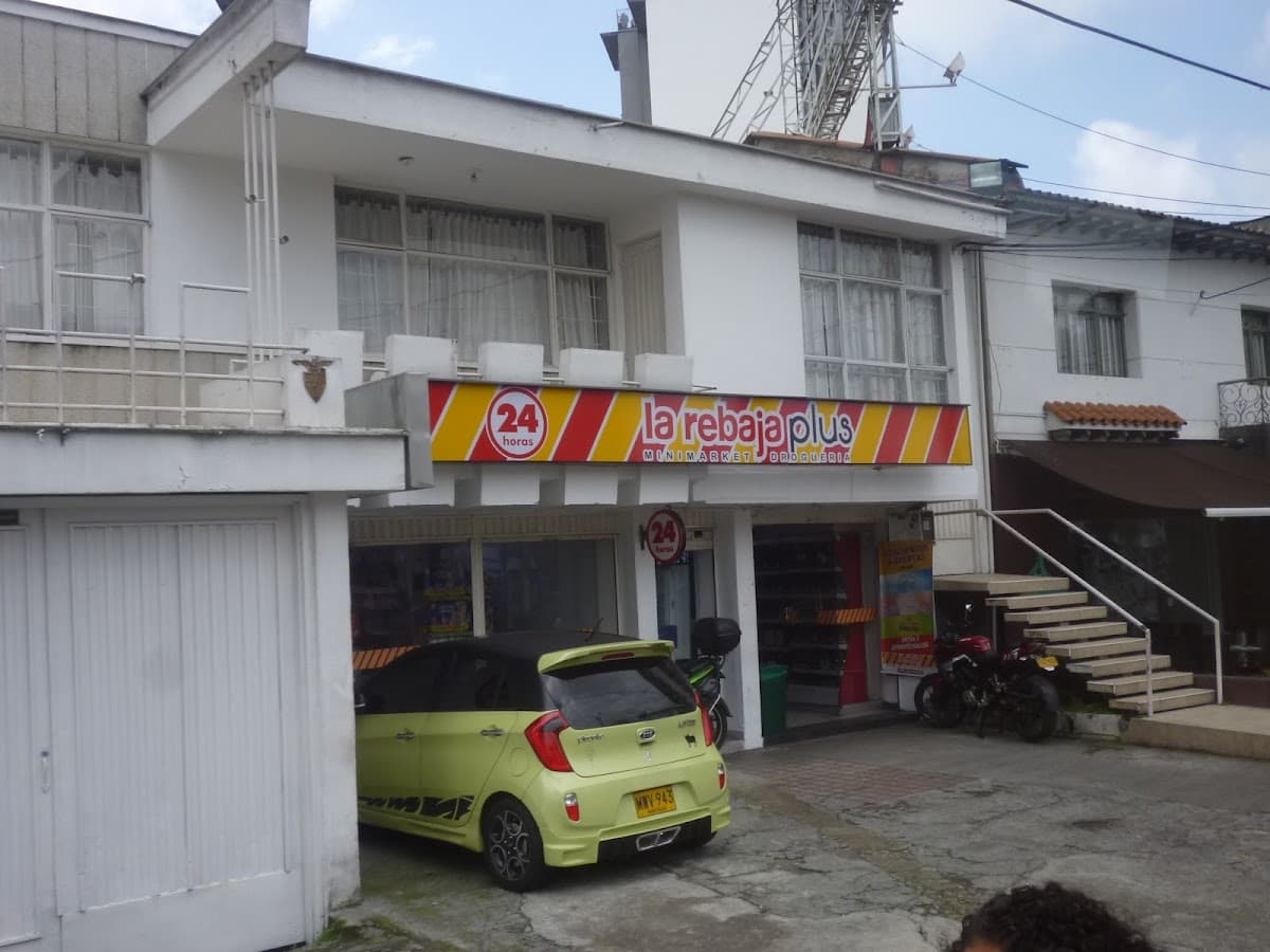 la rebaja Plus No. 1 DROGUERIA Y MINIMARKET El Triangulo Manizales
