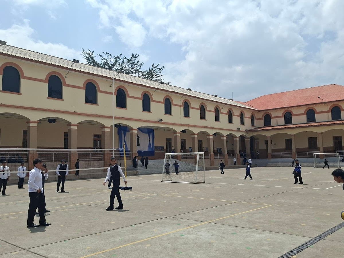 Salesiano Don Bosco (Colegio Técnico) ) — foto