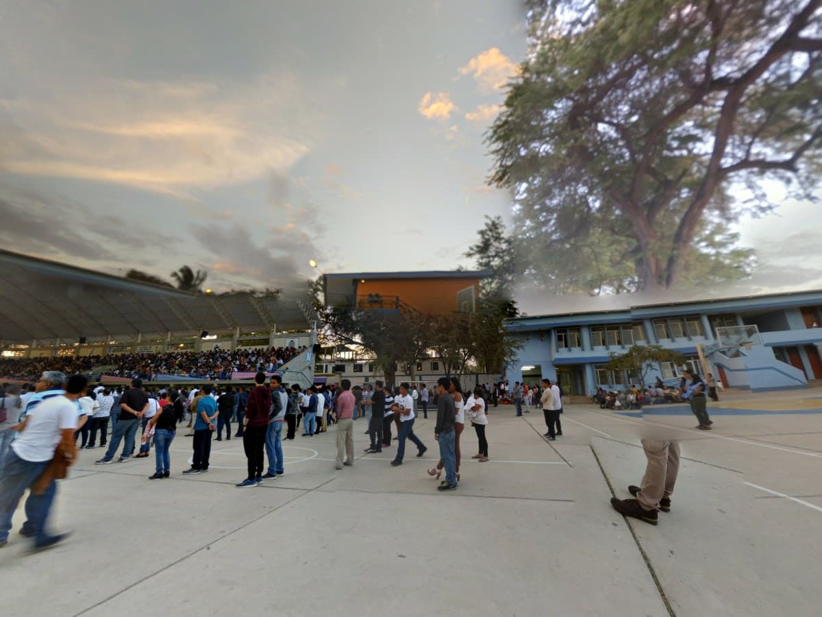 Colegio Salesiano Don Bosco - Piura — foto
