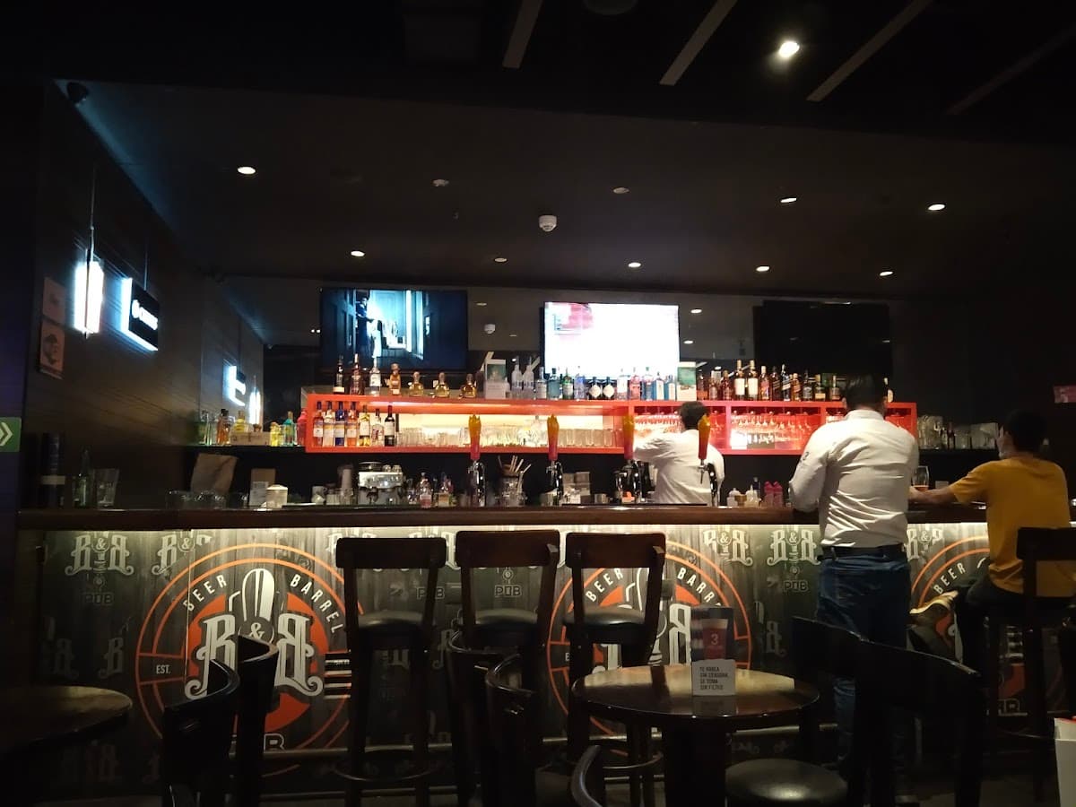 Beer & Barrel