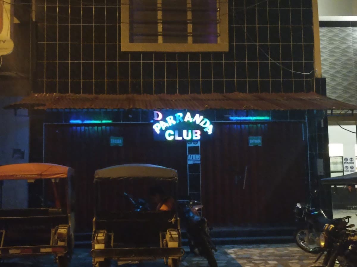 Night Club Champagne by Diana Rojas — foto