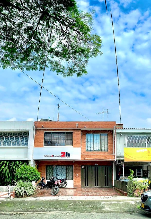 Inmobiliaria Holguín & Holguín — foto