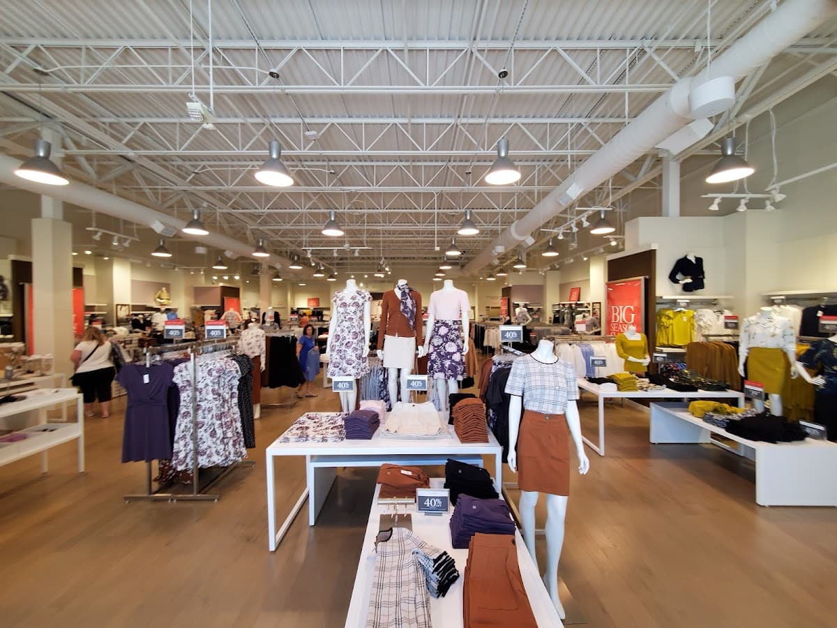 Ann Taylor Factory Store — foto