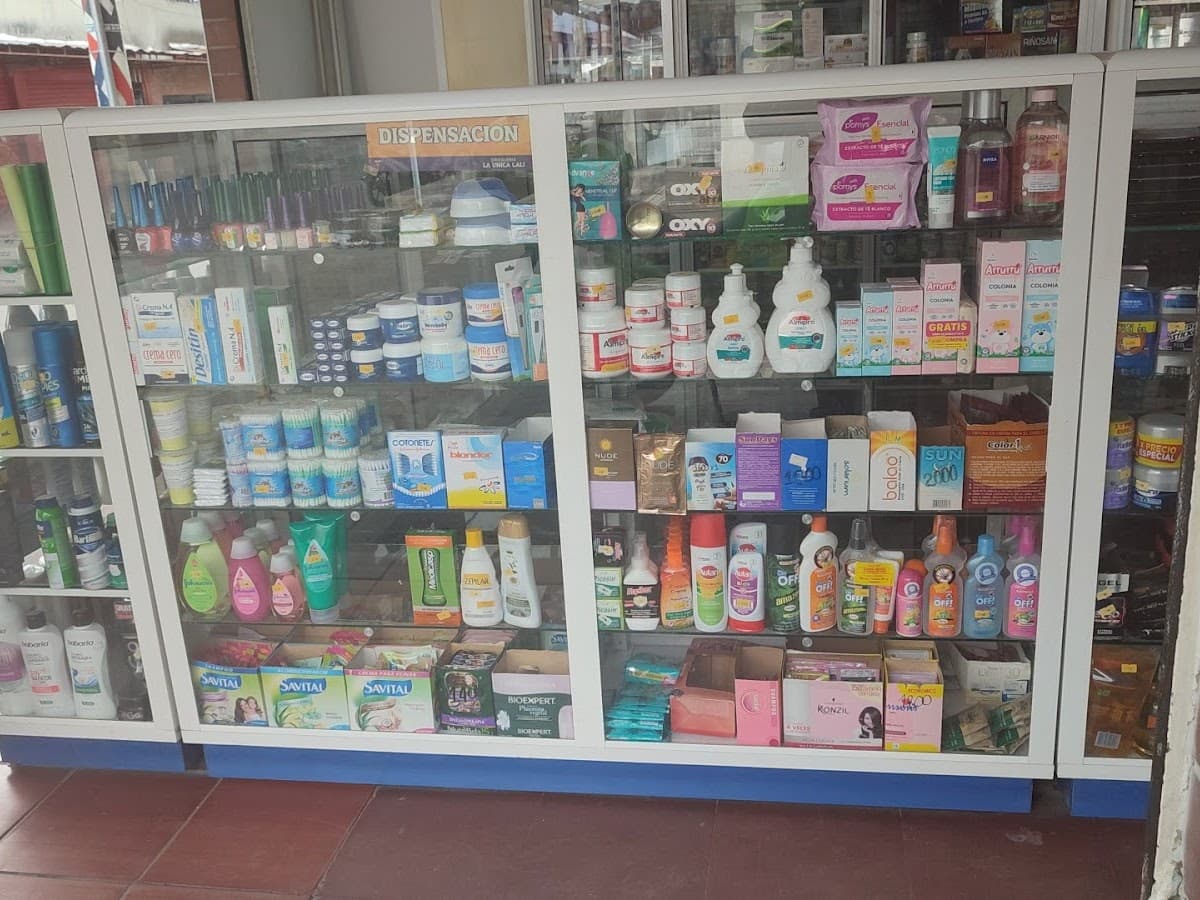 Droguería Cali Rebajas Única — foto