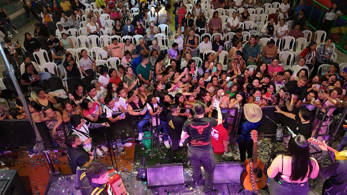 Centro Comercial Terraplaza — foto