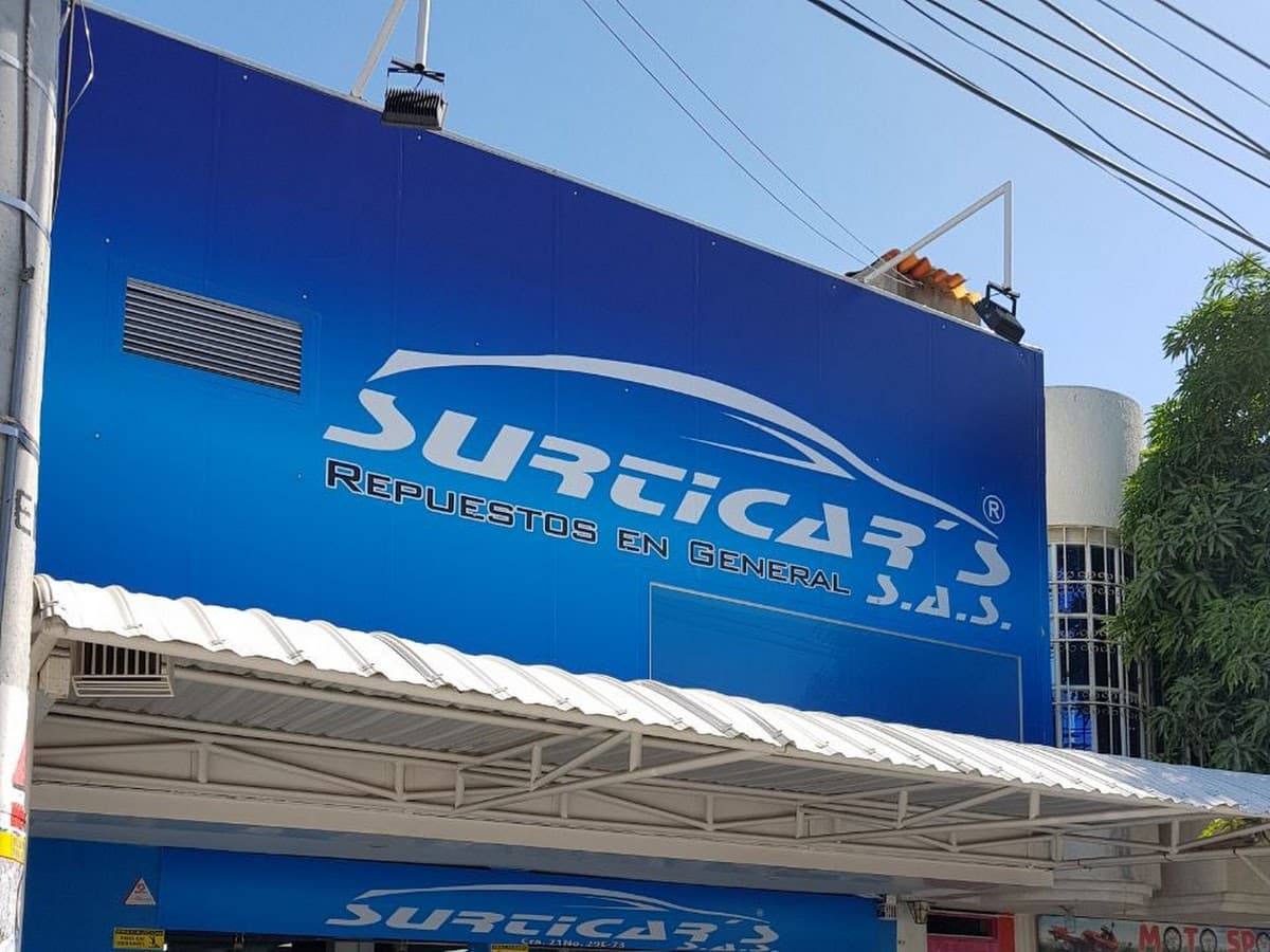 Almacen de repuestos Pachoncars — foto