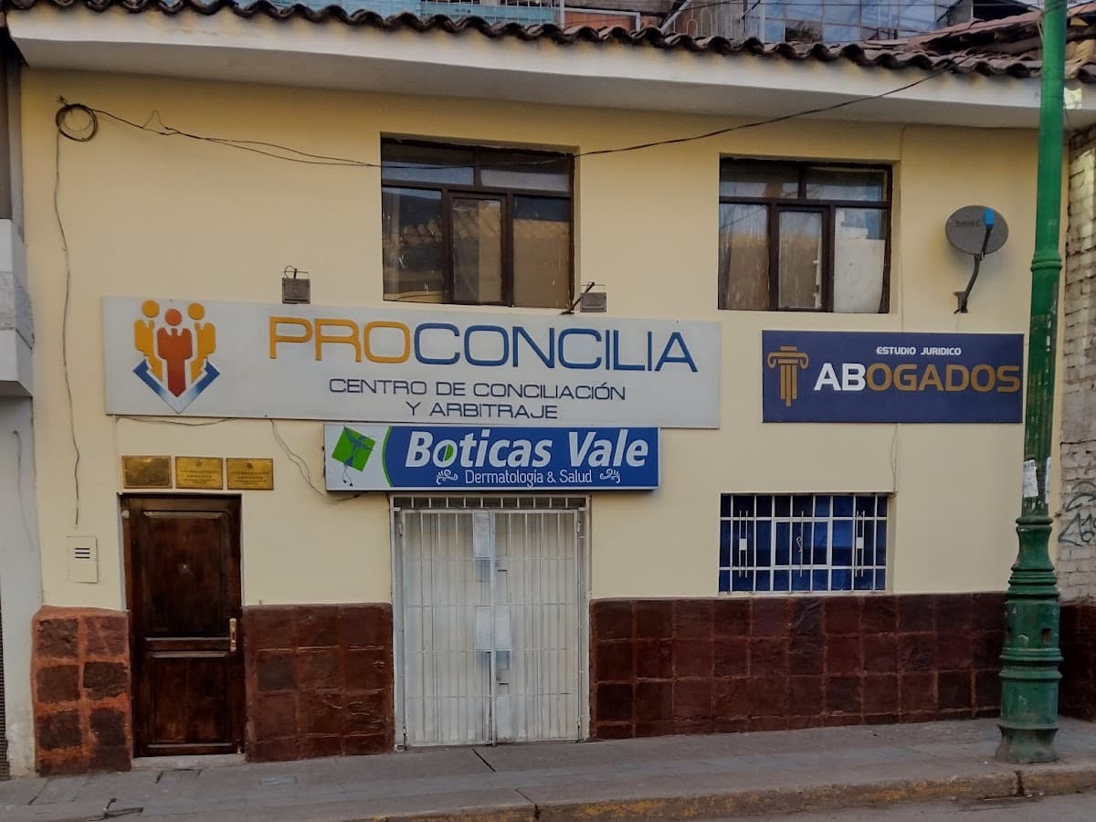 WARTHON ABOGADOS CUSCO — foto