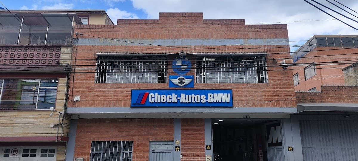 Check-Autos BMW Taller Mecánico — foto