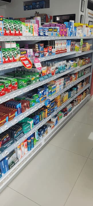 la rebaja Plus No. 1 DROGUERIA Y MINIMARKET Centro Comercial Campanario Popayan — foto