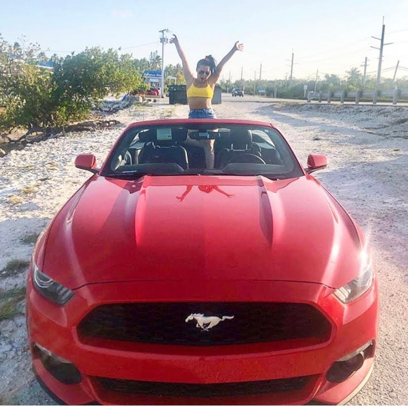 Miami Convertibles Car Rental Downtown / Port of Miami — foto