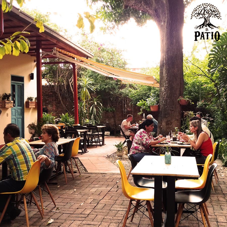 El Patio Casa Cultural & Restaurante