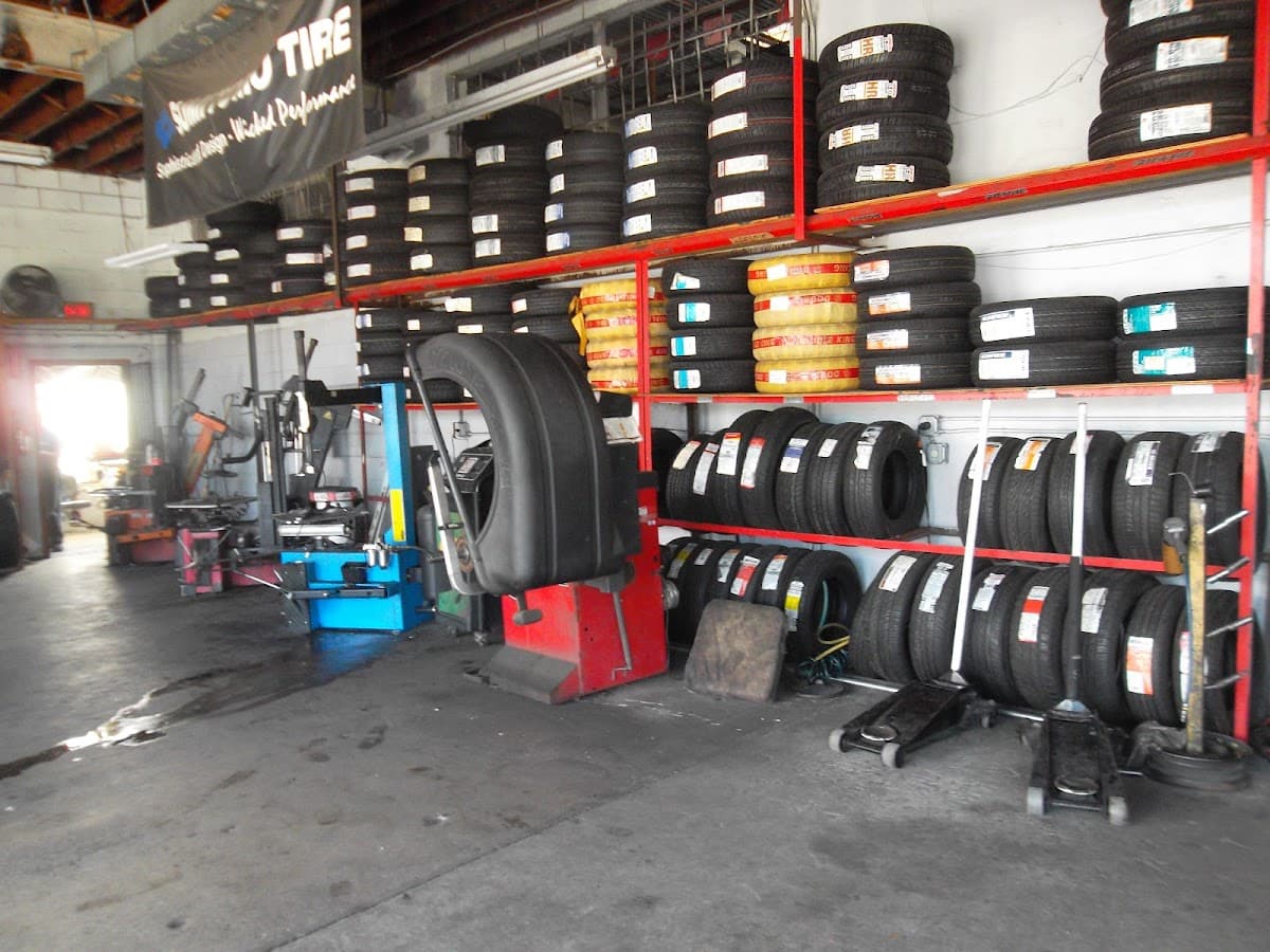 Smalleys Tire and Auto Repair — foto