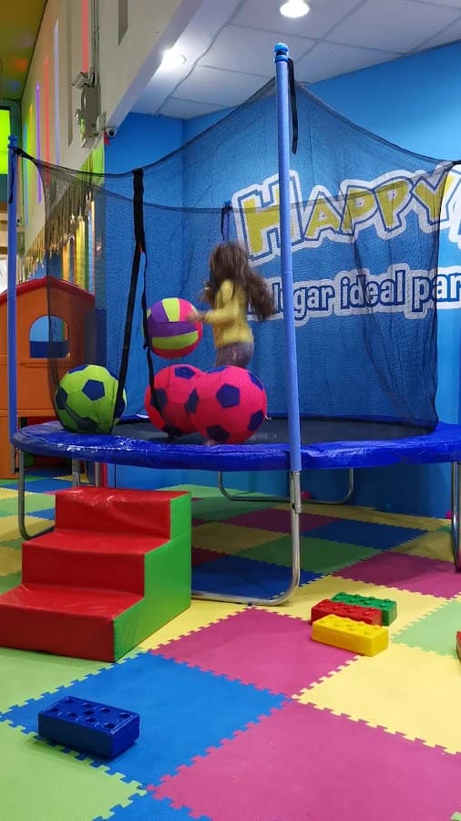 HAPPYLAND C.C. Real Plaza Salaverry — foto