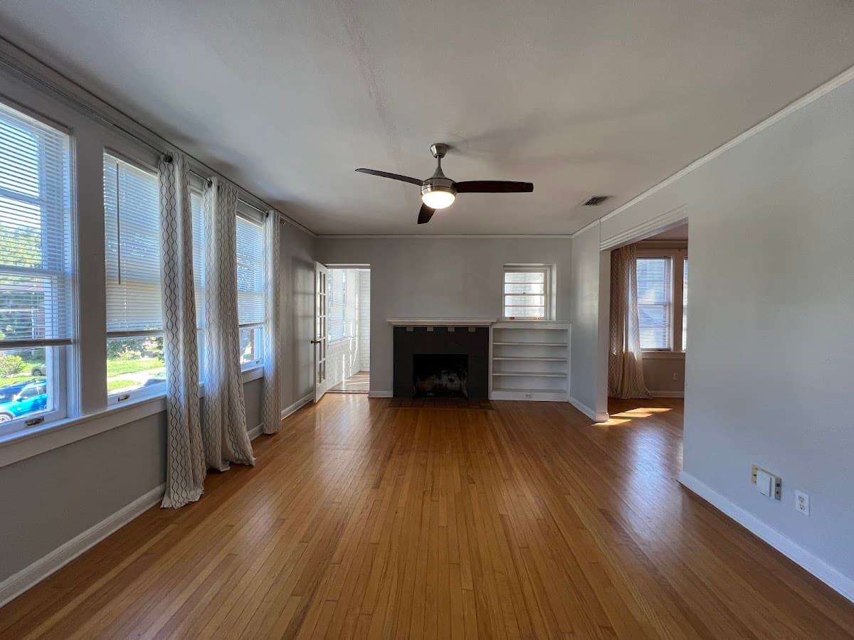 Traditions Realty LLC — foto