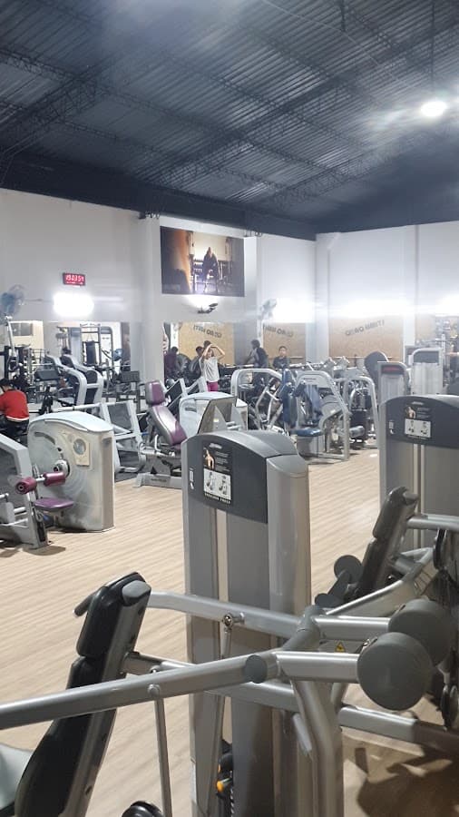 GIMNASIO NO LIMITS 4to ANILLO — foto