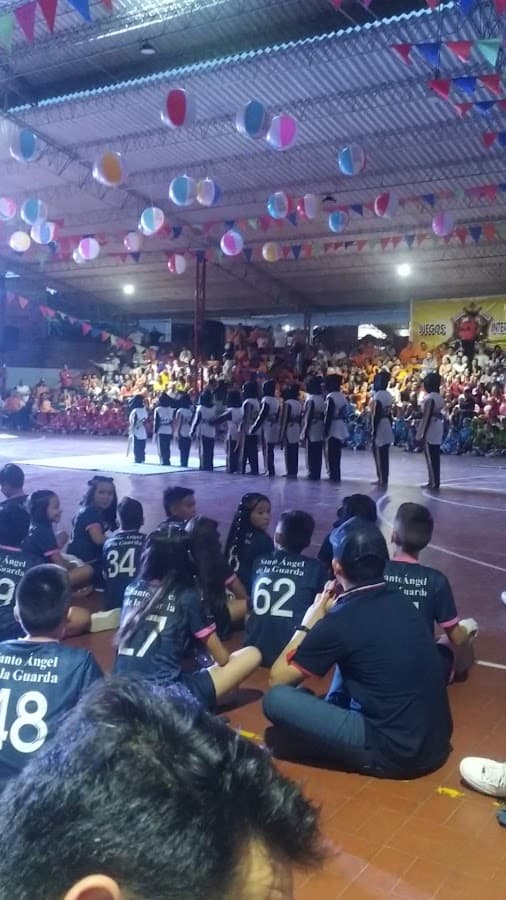 Colegio Santo Ángel de la Guarda — foto
