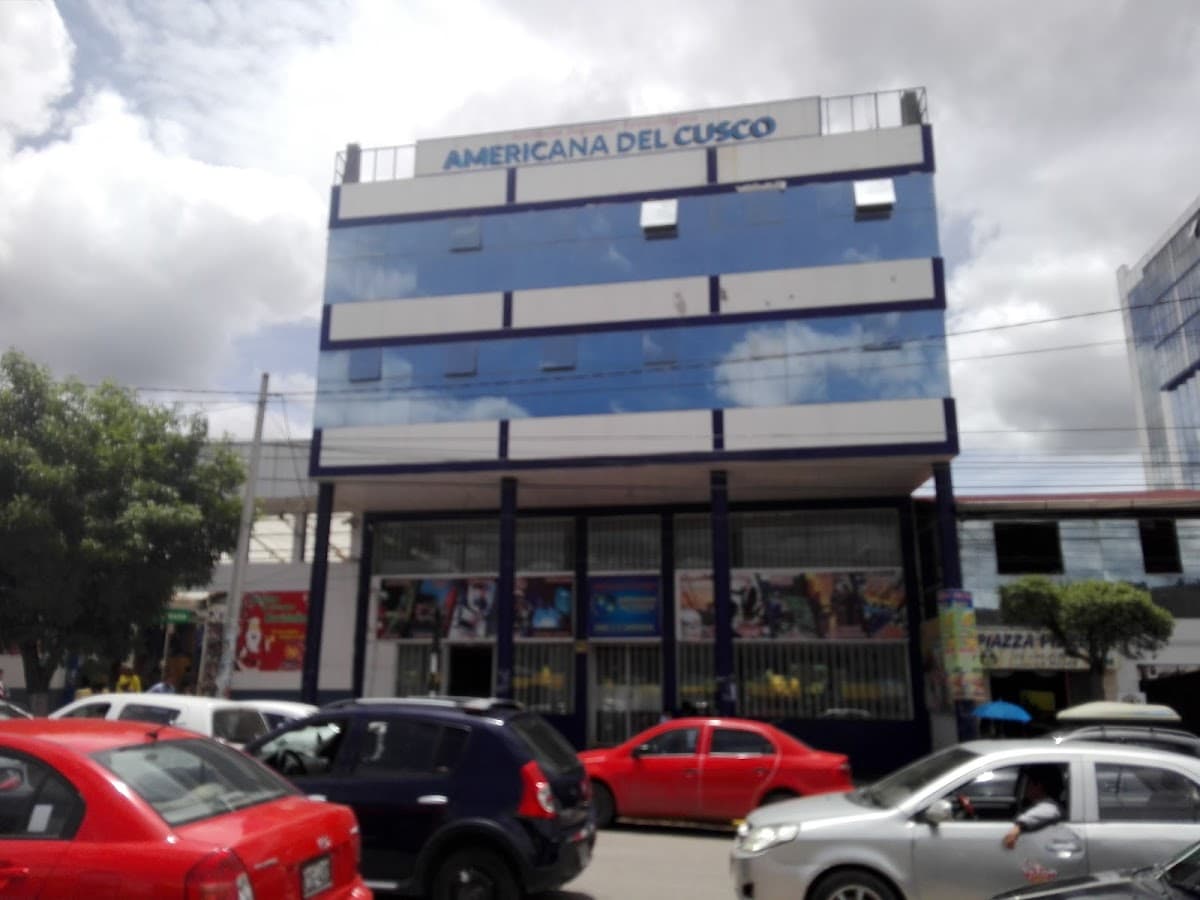 Instituto San Francisco - Cusco — foto
