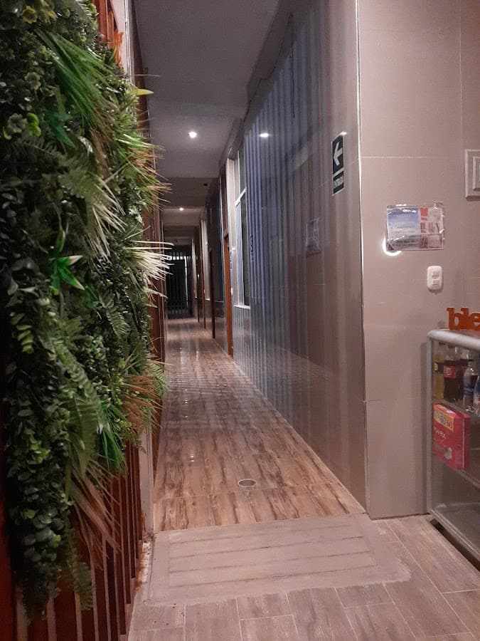 SAVIE INN