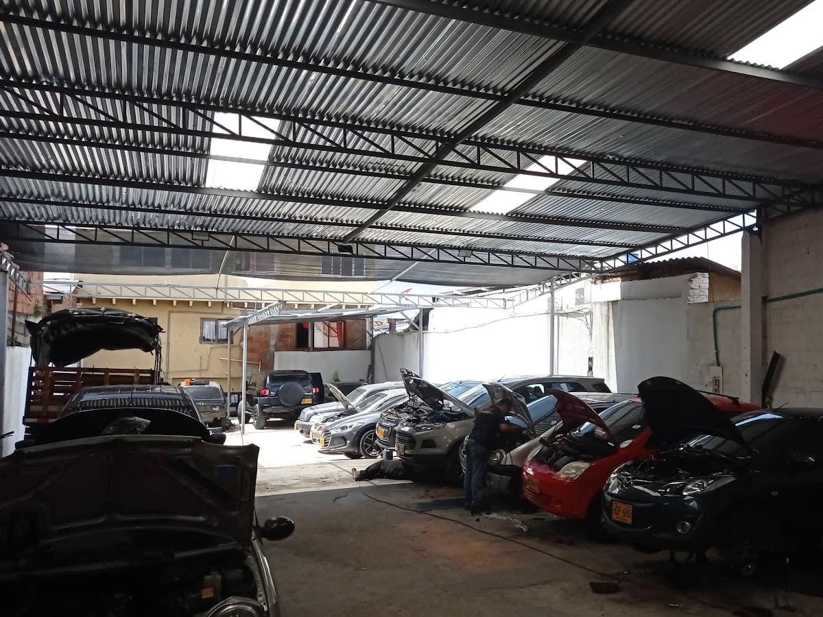 STAAR servicio técnico automotriz de alto rendimiento