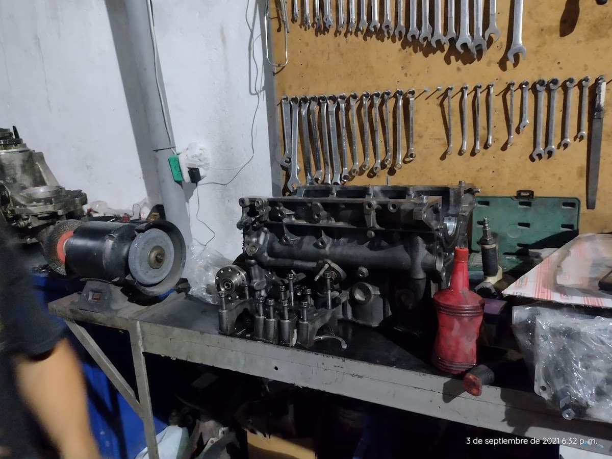 STAAR servicio técnico automotriz de alto rendimiento — foto