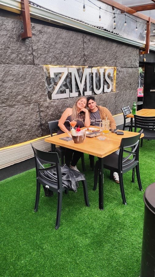 Zmus Bar