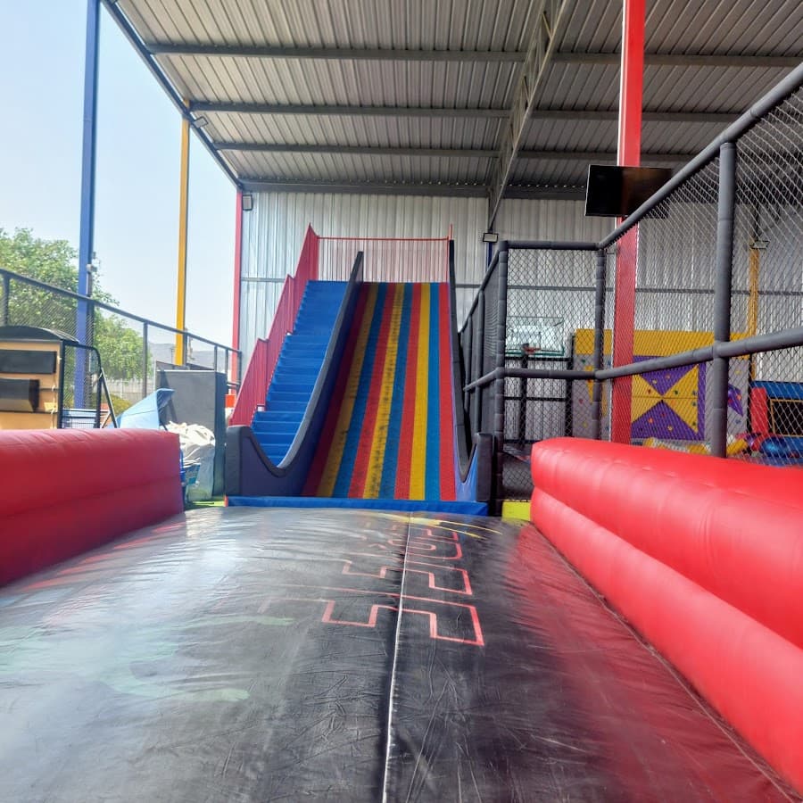 Free Jump, YOY Lima Box Park