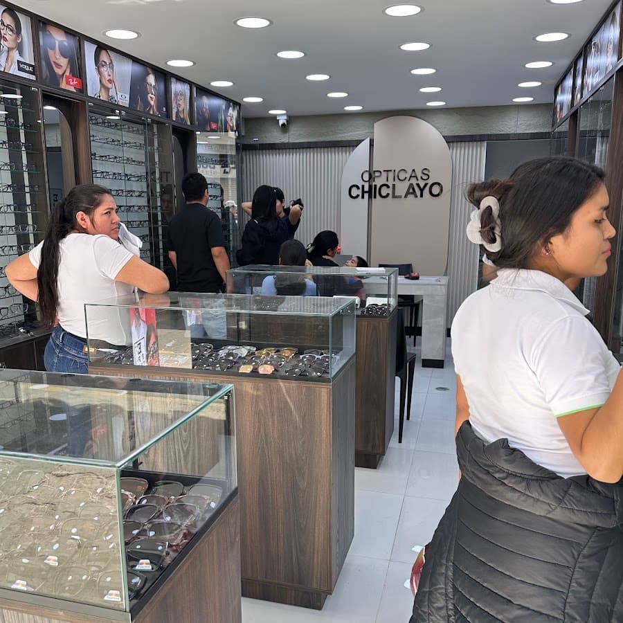 Opticas Chiclayo 4 — foto
