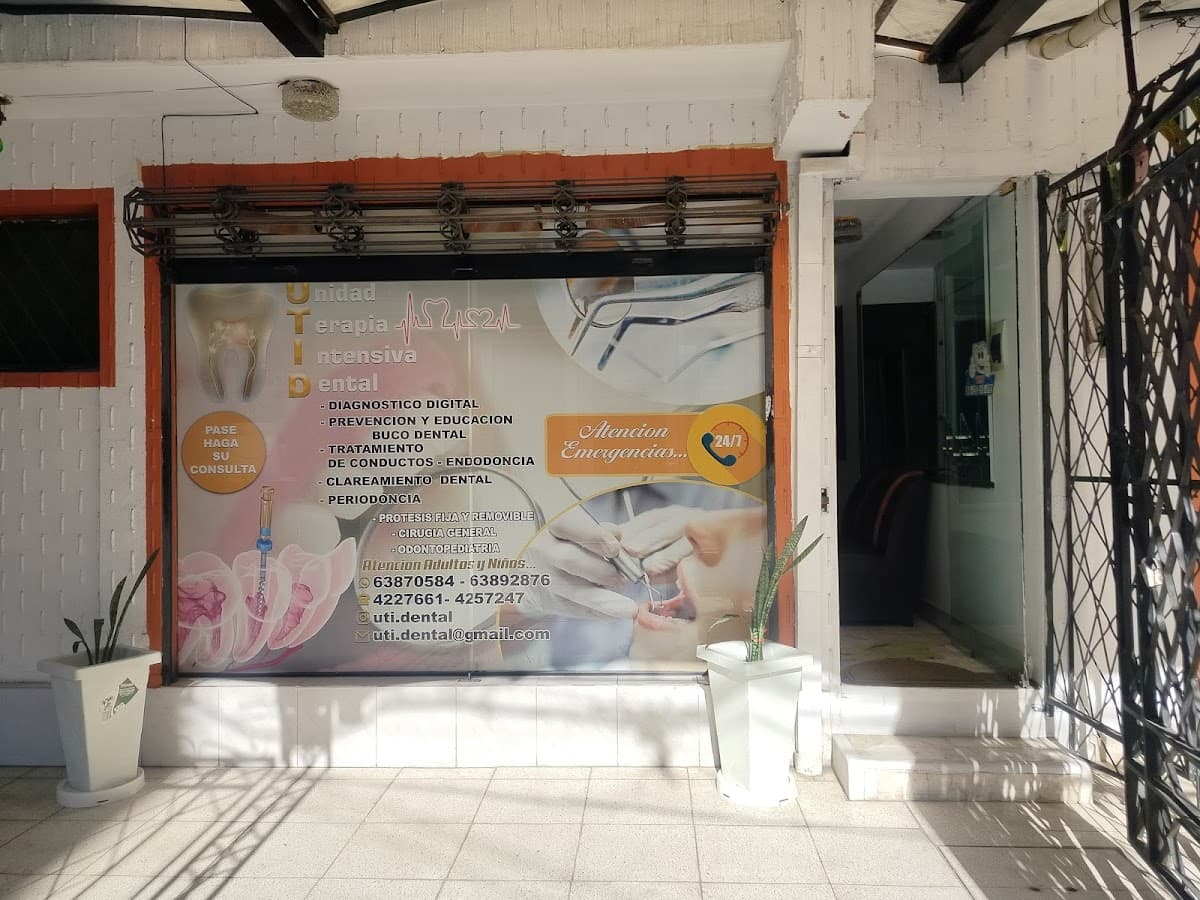 "UTI DENTAL" Consultório Odontológico