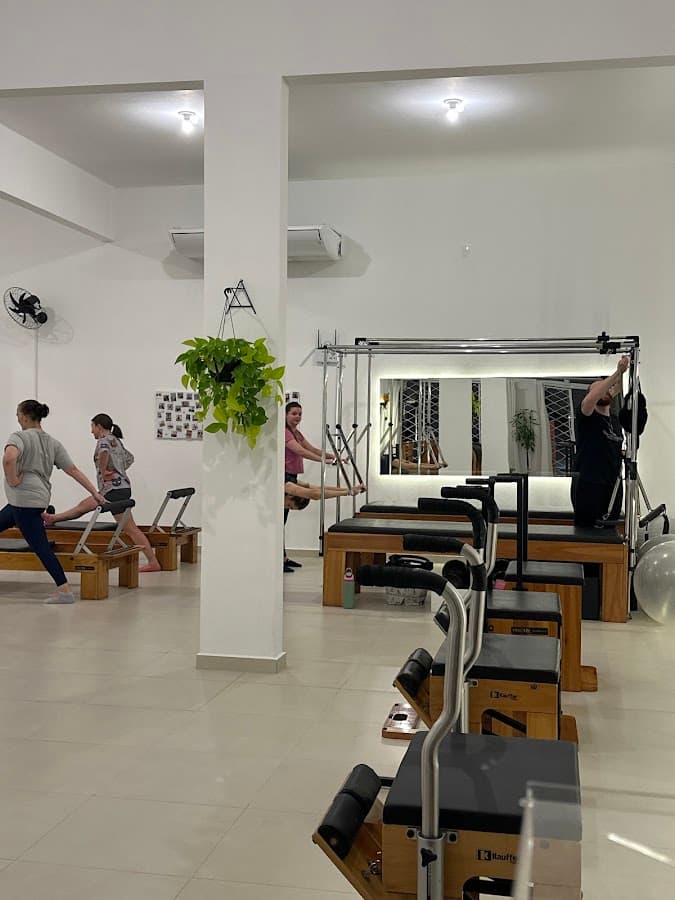 Clínica da Coluna e Pilates Pedra Branca - Dr. Michel Cerqueira Especialista Coluna, Ciático e Hérnia de Disco — foto