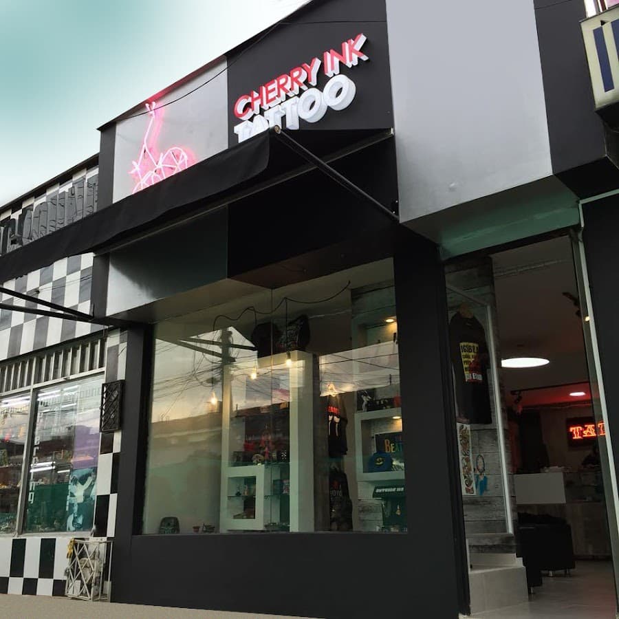 Cherry Ink Tattoo y Piercing Shop