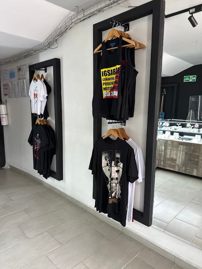 Cherry Ink Tattoo y Piercing Shop — foto