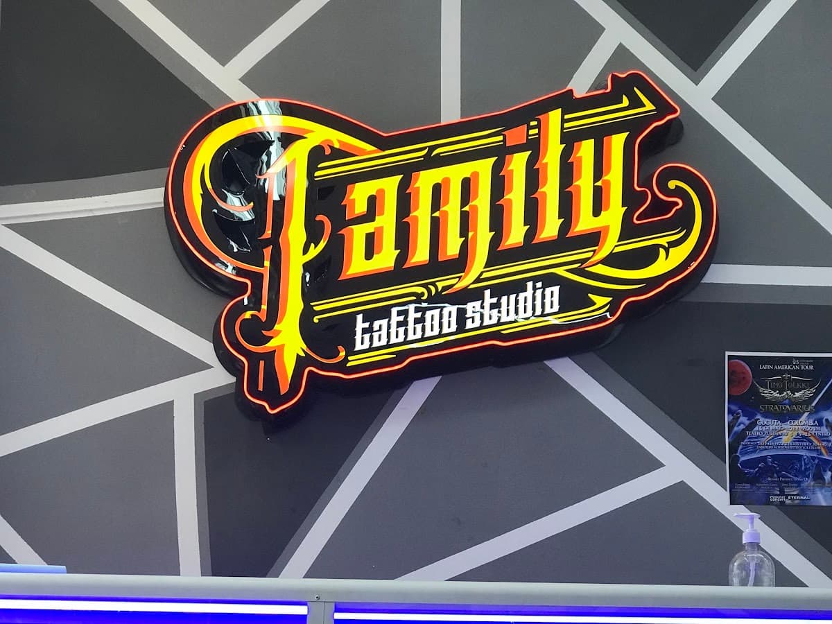 FAMILY TATTOO STUDIO