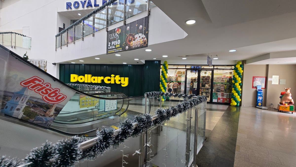 Centro comercial San Fernando — foto