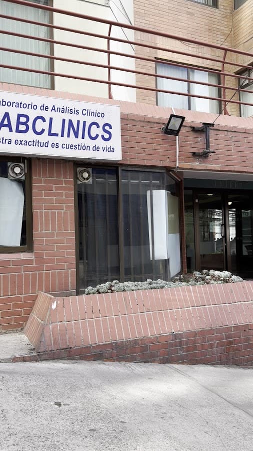LabClinics SRL — foto