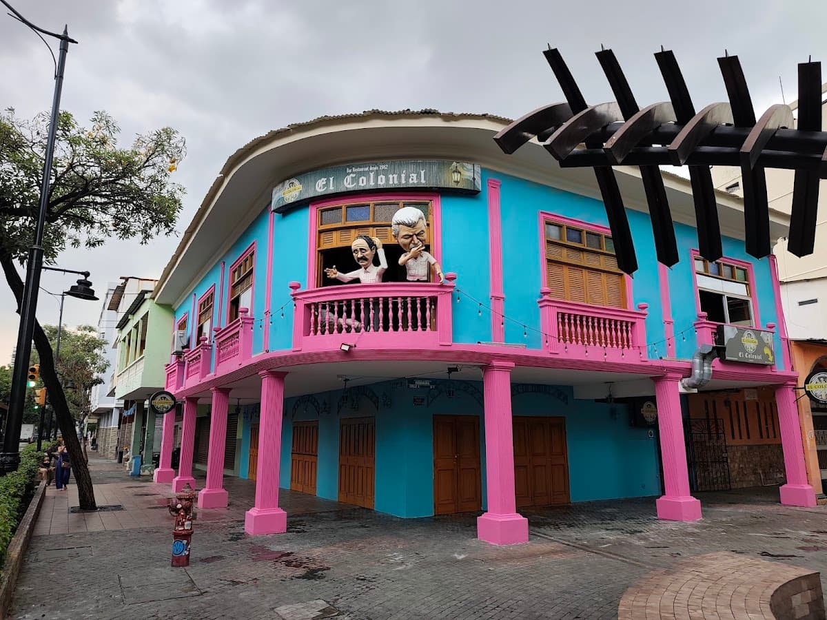 El Colonial