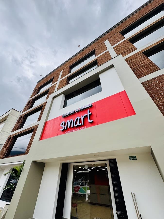 Smart Academia Calasanz Idiomas - Curso de Inglés y Francés Medellín
