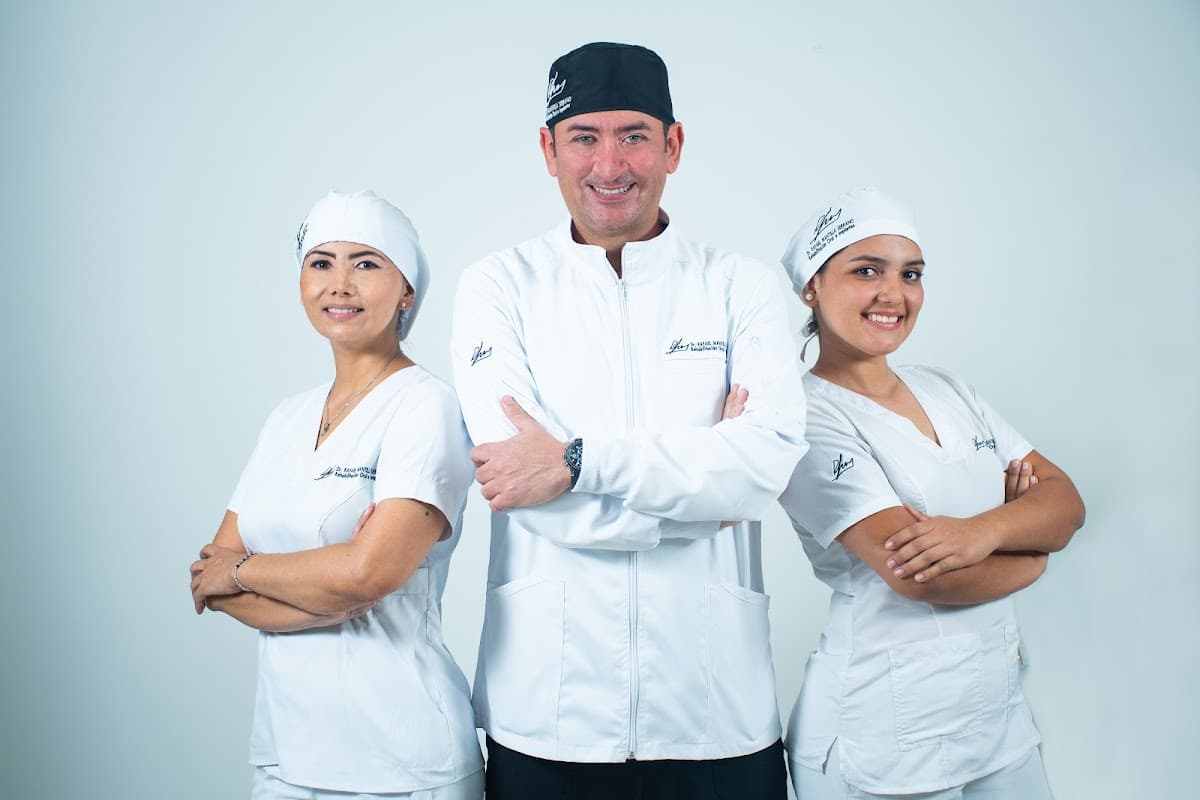 Dr Rafael Mantilla Serrano - Rehabilitación Oral e Implantes dentales — foto