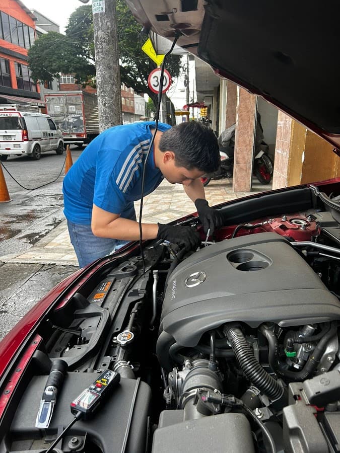 Salgado Centro Automotriz | Taller automotriz | Mecánica automotriz Cali — foto