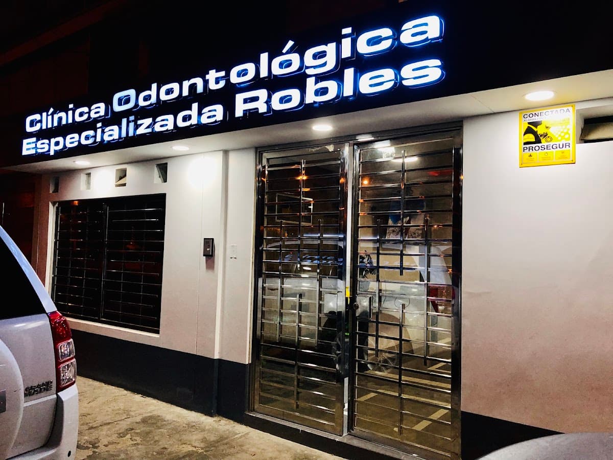 Clínica Odontológica Especializada Robles