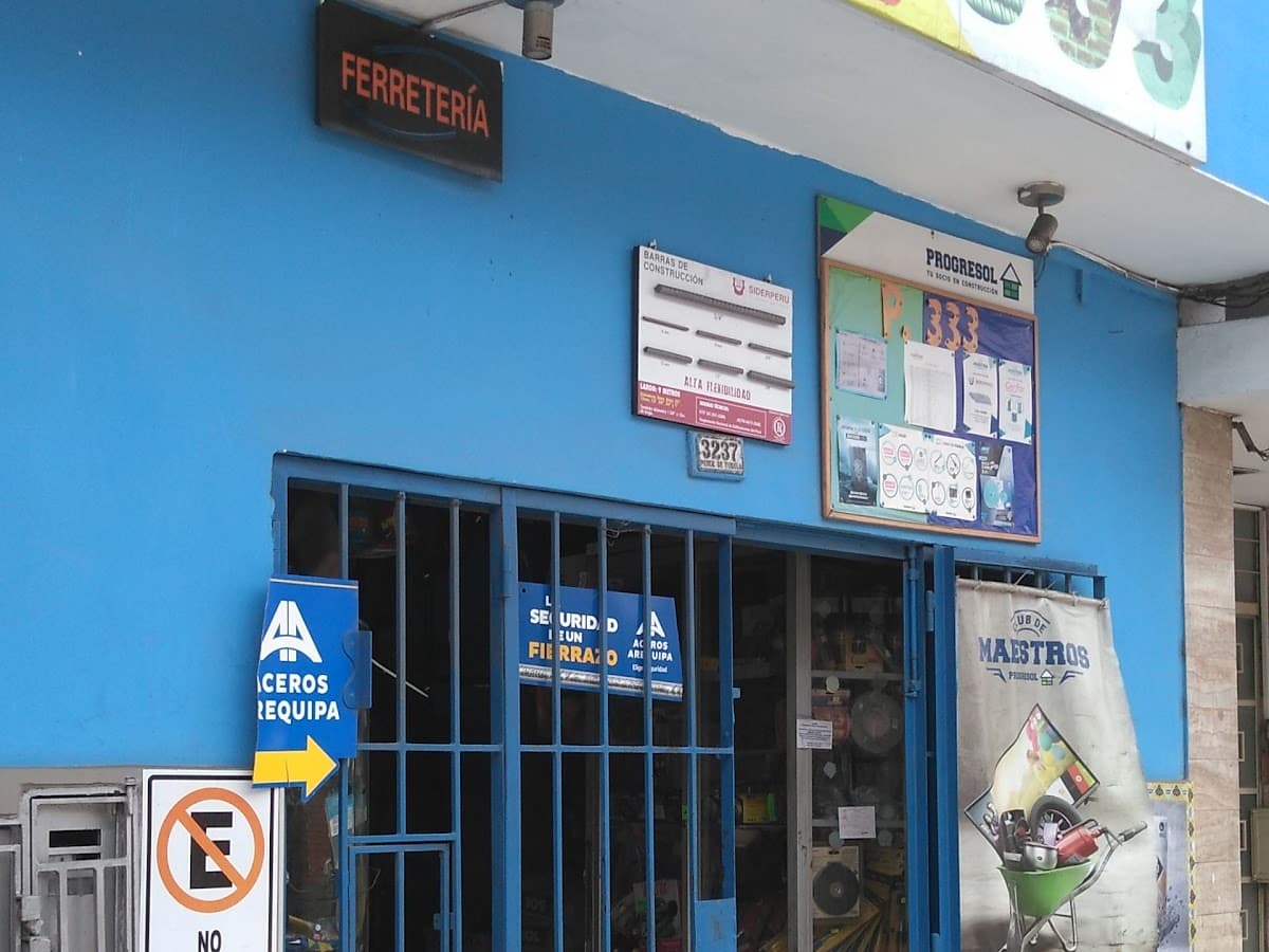 Ferreteria multicolor — foto