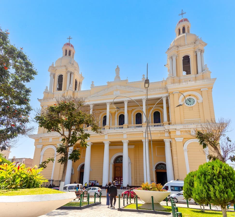 Basílica y Catedral de Santa María - Diocesis de Chiclayo.