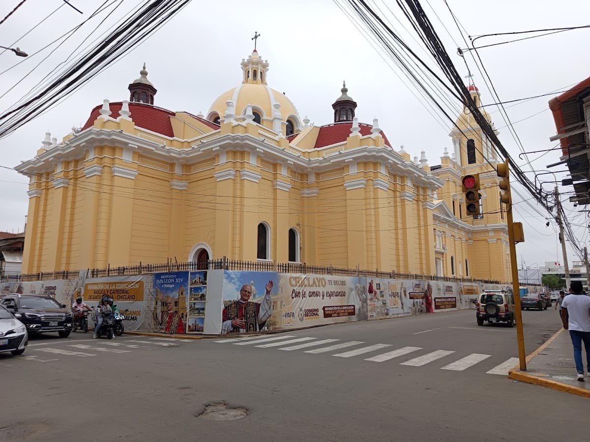 Basílica y Catedral de Santa María - Diocesis de Chiclayo. — foto