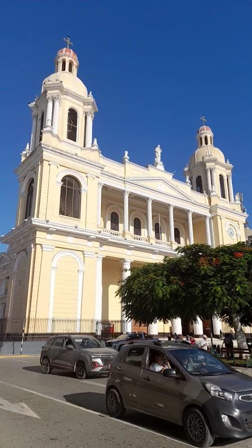 Basílica y Catedral de Santa María - Diocesis de Chiclayo. — foto