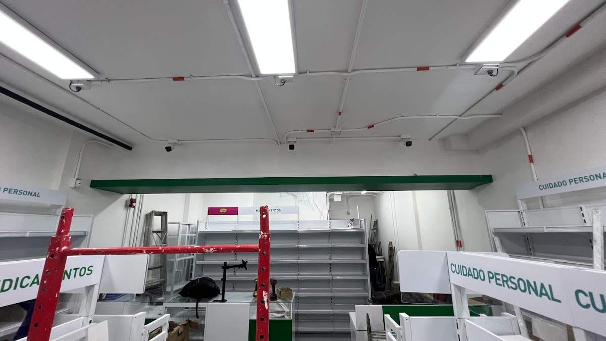 HPC Services | Cámaras de seguridad | Seguridad electrónica — foto