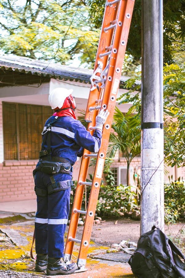 HPC Services | Cámaras de seguridad | Seguridad electrónica — foto
