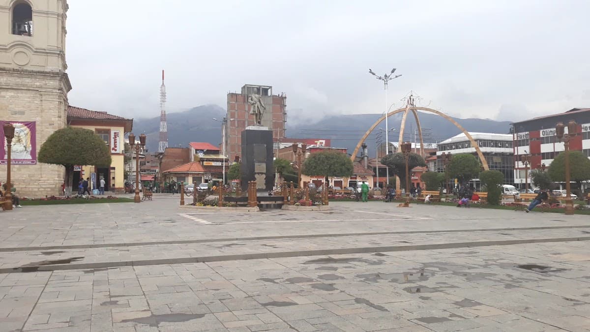 Basílica Catedral de la Santisima Trinidad - Arquidiócesis Metropolitana de Huancayo — foto
