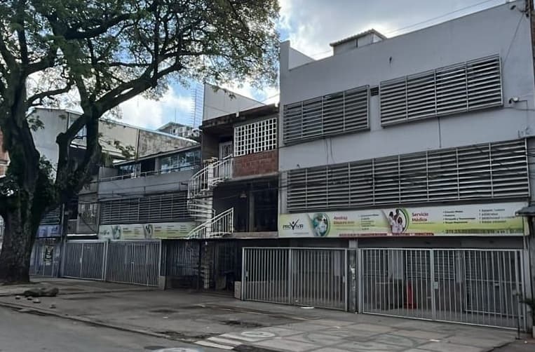 Servicio Medico y Provivir Lab. — foto